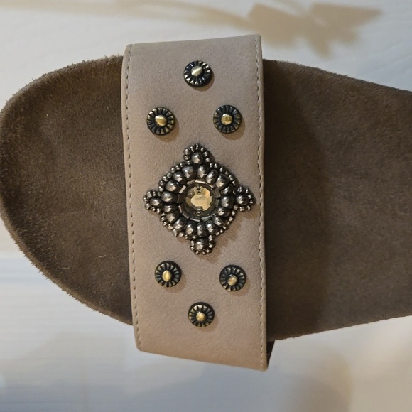 3 for $20☢️Natural Soul-Sandals,7.5W,beige,decoratedsilver,brass, crystal beads. - Picture 2 of 9